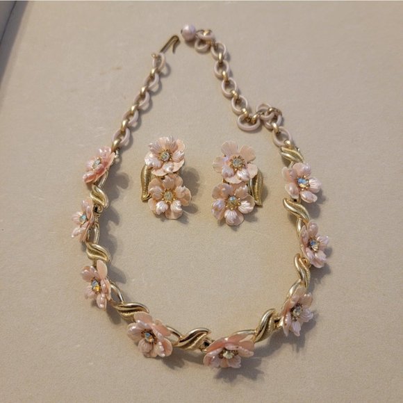 Vintage Coro pink spring flowers necklace and earrings // 1950s ***read*** - Picture 9 of 11